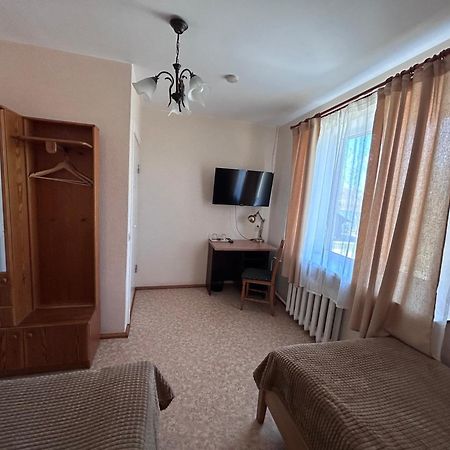 Radi Hotel Brocēni Kültér fotó