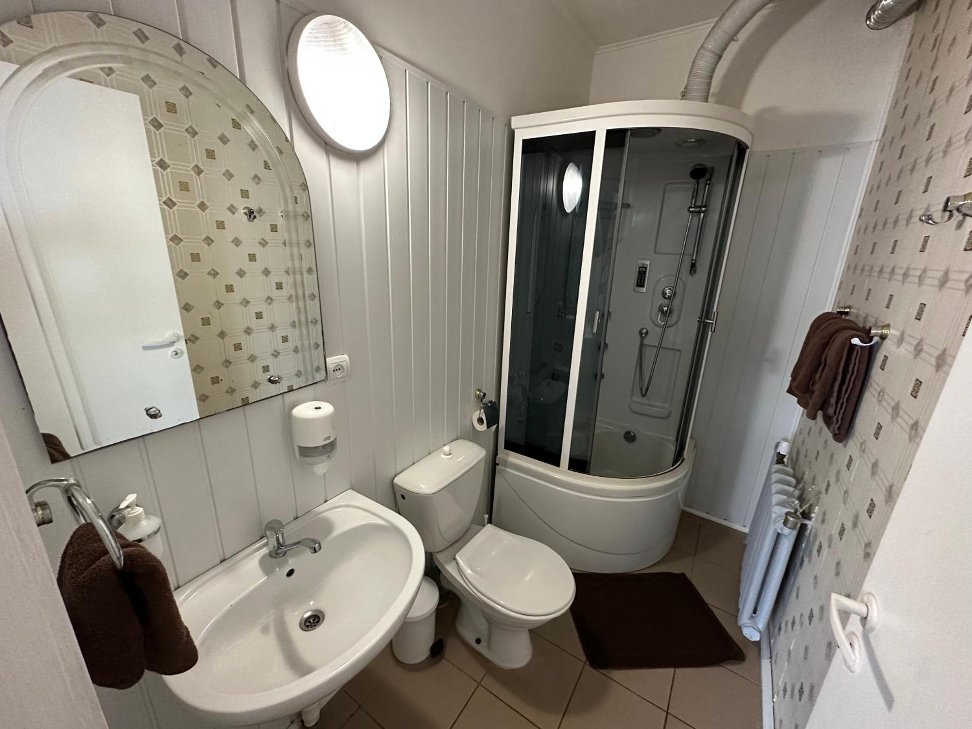 Radi Hotel Brocēni Kültér fotó