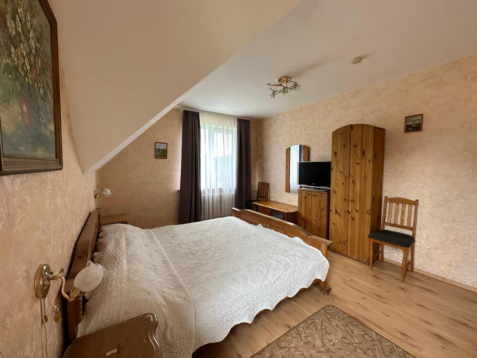 Radi Hotel Brocēni Kültér fotó