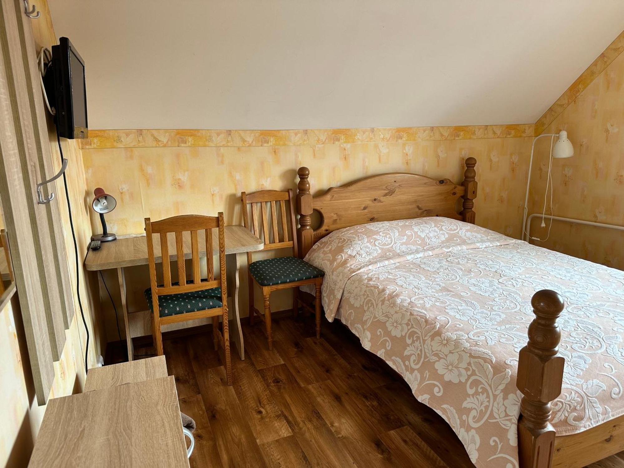 Radi Hotel Brocēni Kültér fotó