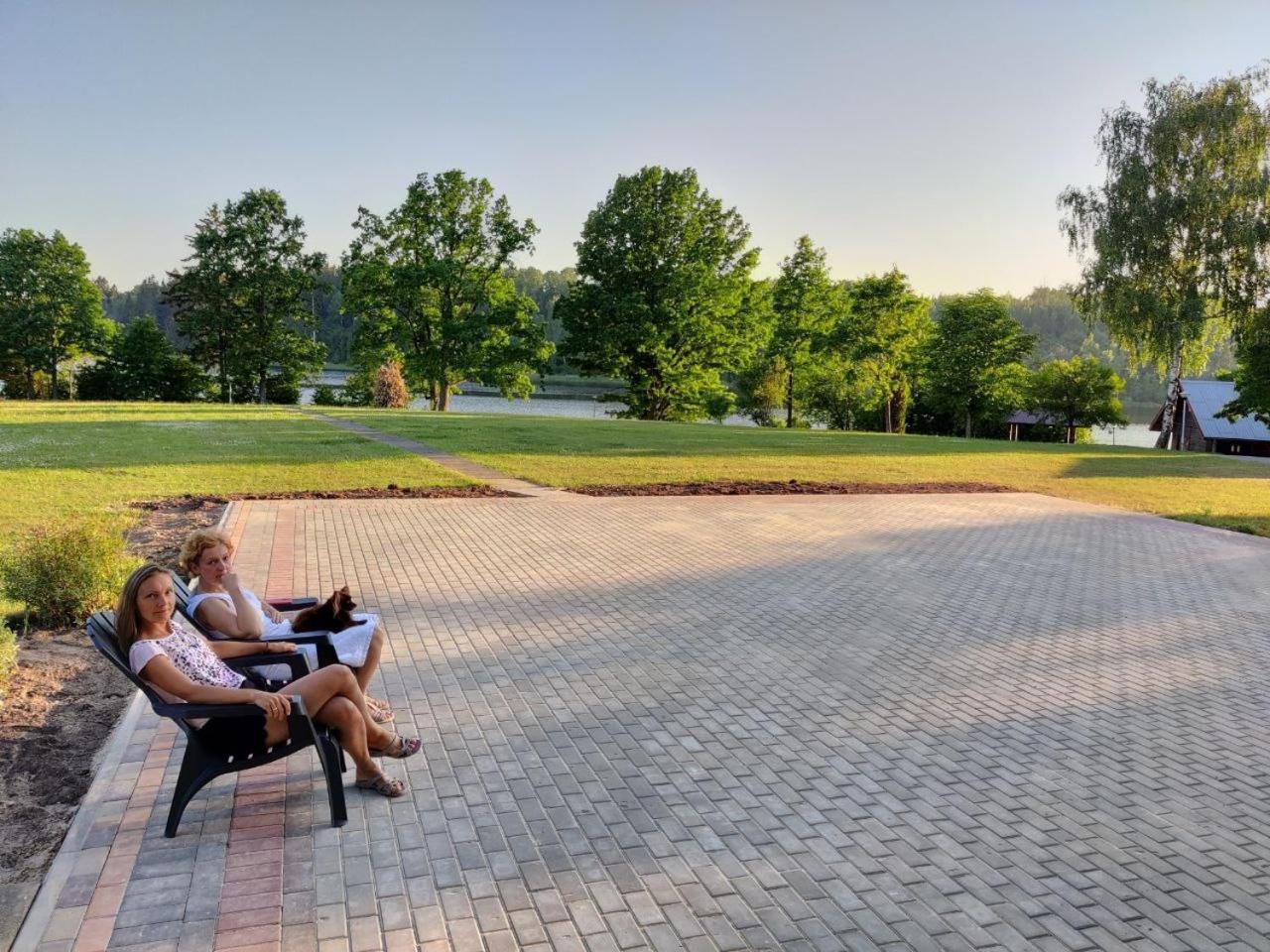 Radi Hotel Brocēni Kültér fotó