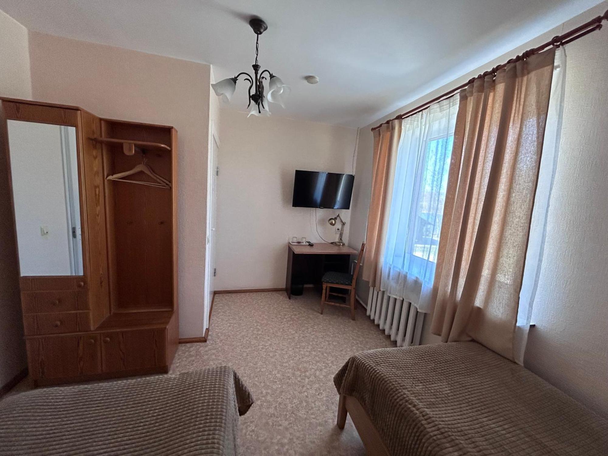 Radi Hotel Brocēni Kültér fotó